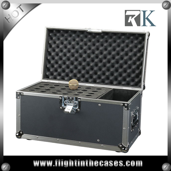 midium size 24 Microphones flight case