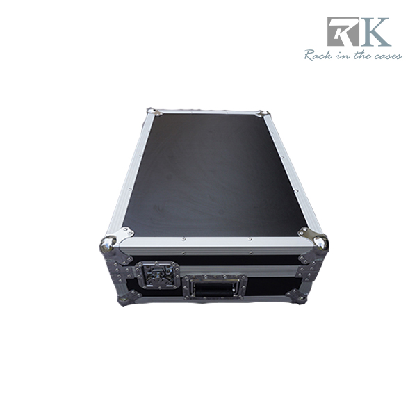 19＂ Flight Case for DJ Controller Workstation