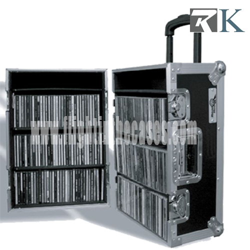 CD Flight Case With Handle and Wheels Holds 200 CDs
